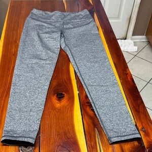 Victoria's Secret Heather Gray Women’s Leggings H11